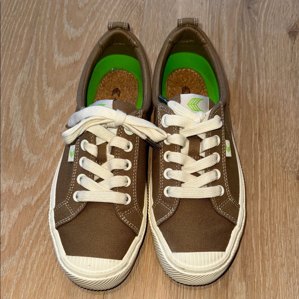 Cariuma Brown and White Womens Sneakers